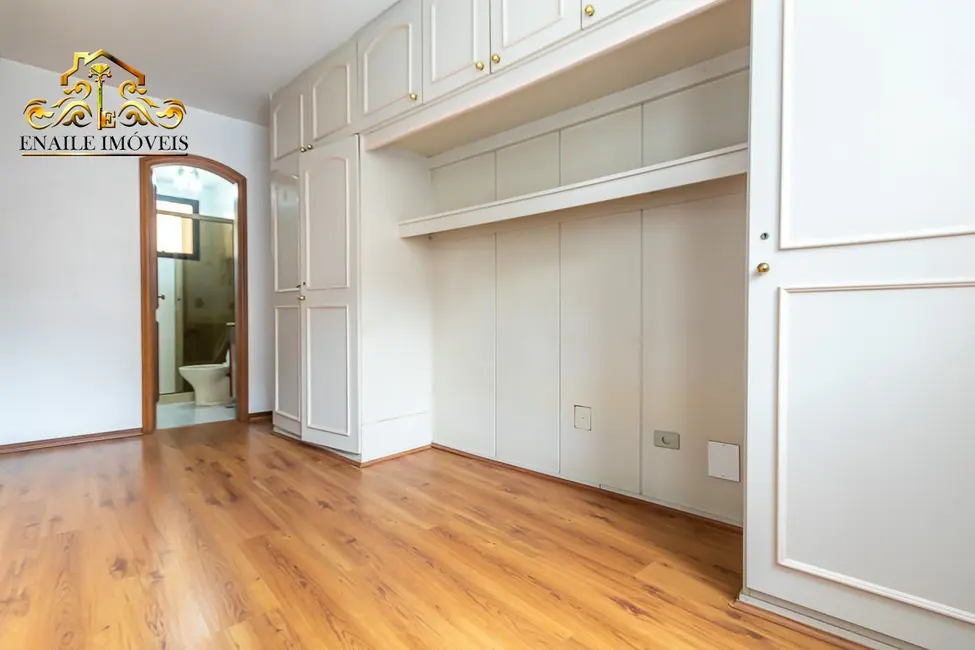 Apartamento com 4 quartos à venda, 220m2 em Tijuca, Rio De Janeiro - RJ - imagem 9 Foto 9 de Apartamento com 4 quartos à venda, 220m2 em Tijuca, Rio De Janeiro - RJ