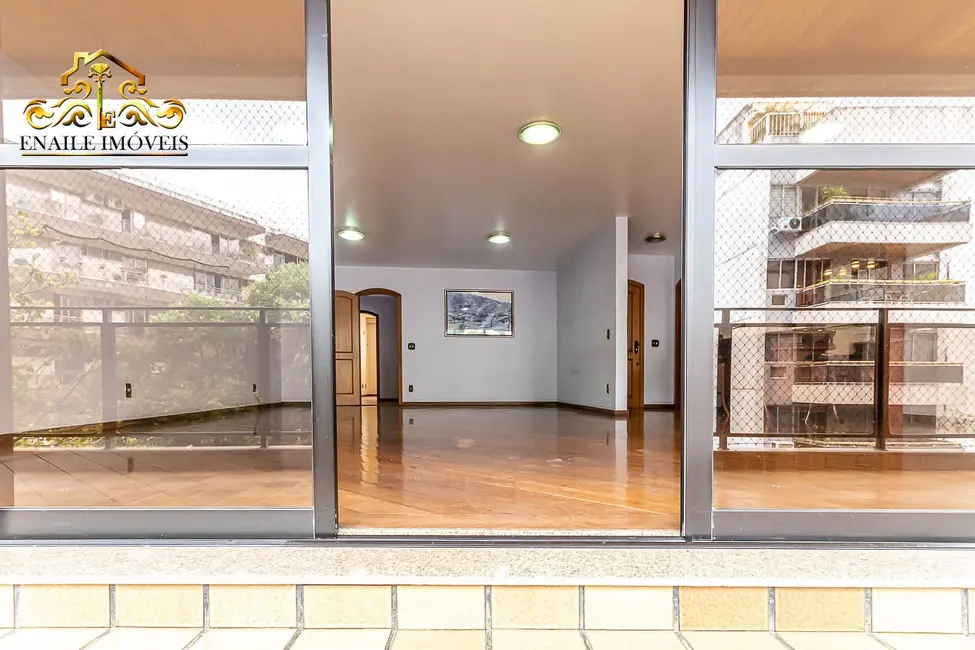 Apartamento com 4 quartos à venda, 220m2 em Tijuca, Rio De Janeiro - RJ - imagem 4 Foto 4 de Apartamento com 4 quartos à venda, 220m2 em Tijuca, Rio De Janeiro - RJ