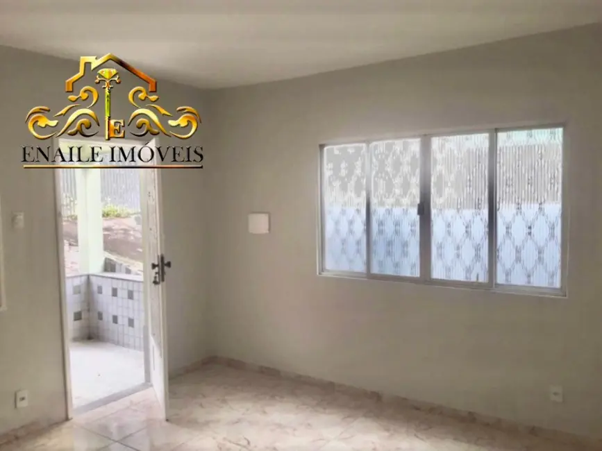 Casa com 3 quartos à venda, 120m2 em Centro, Itaguai - RJ - imagem 4 Foto 4 de Casa com 3 quartos à venda, 120m2 em Centro, Itaguai - RJ