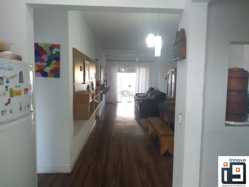Foto 3 de Casa com 3 quartos à venda, 130m2 em Barra Velha - SC