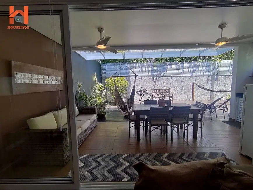 Foto 8 de Casa de Condomínio com 4 quartos à venda, 192m2 em Sao Sebastiao - SP