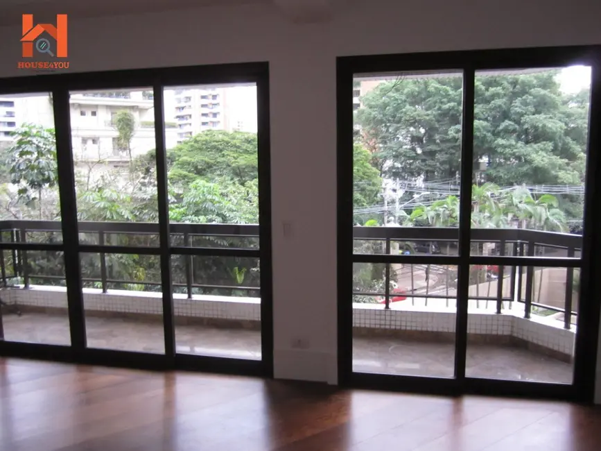 Foto 7 de Apartamento com 3 quartos à venda, 210m2 em Vila Nova Conceição, São Paulo - SP
