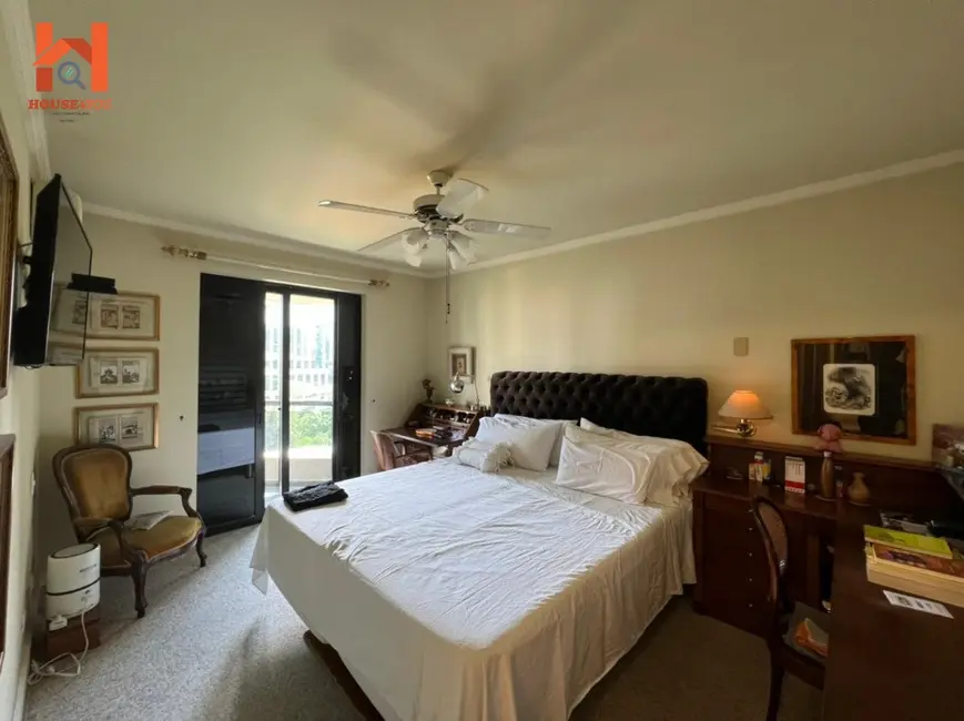 Apartamento com 4 quartos à venda, 220m2 em Itaim Bibi, São Paulo - SP - imagem 3 Foto 3 de Apartamento com 4 quartos à venda, 220m2 em Itaim Bibi, São Paulo - SP