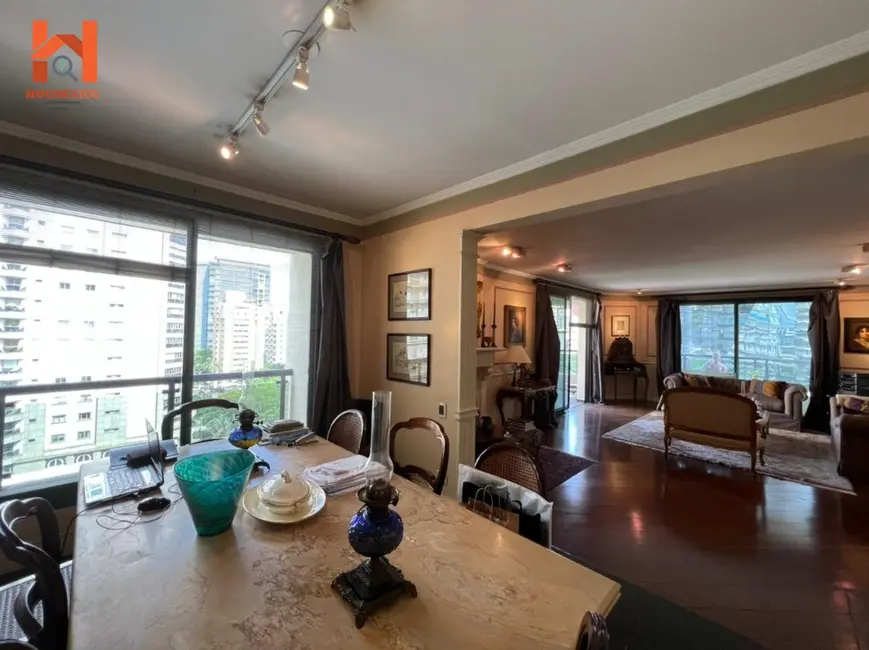 Foto 1 de Apartamento com 4 quartos à venda, 220m2 em Itaim Bibi, São Paulo - SP