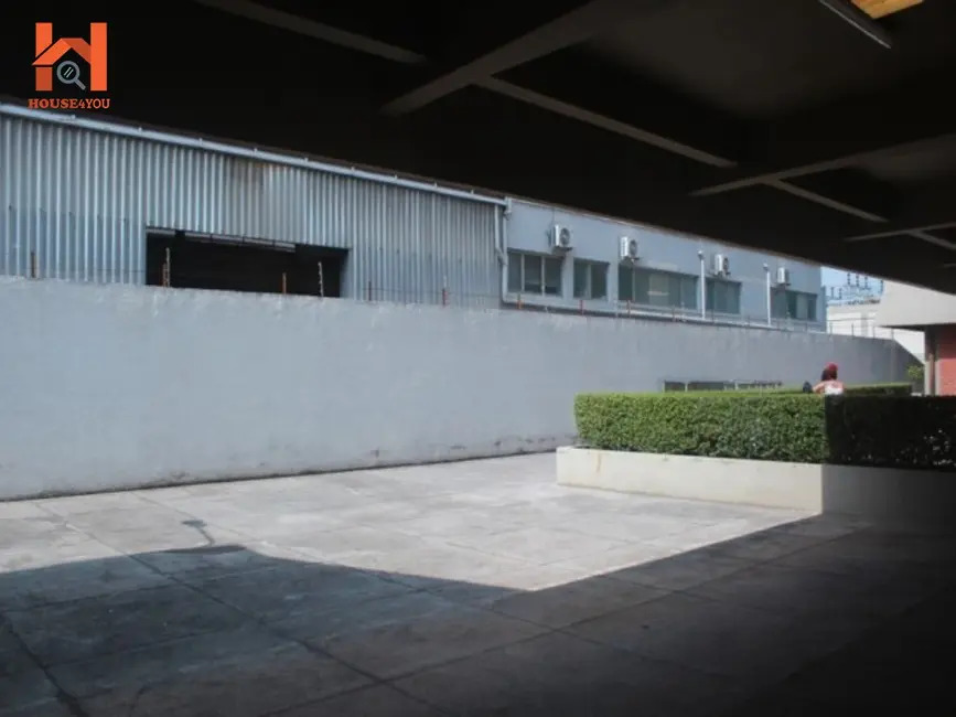 Armazém / Galpão para alugar, 2737m2 em Várzea da Barra Funda, São Paulo - SP - imagem 3 Foto 3 de Armazém / Galpão para alugar, 2737m2 em Várzea da Barra Funda, São Paulo - SP