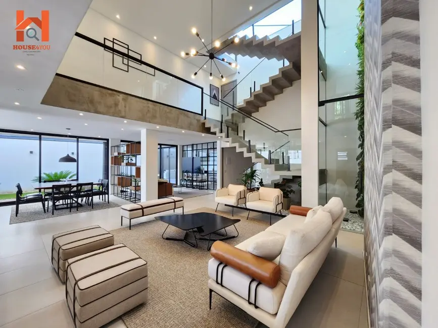 Foto 1 de Casa com 3 quartos à venda, 313m2 em Jardim Londrina, São Paulo - SP