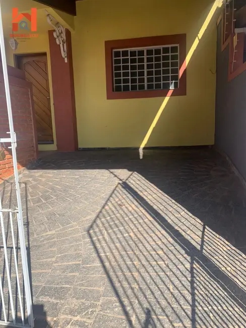 Casa com 2 quartos para alugar, 115m2 em Jardim Jaraguá, Atibaia - SP - imagem 2 Foto 2 de Casa com 2 quartos para alugar, 115m2 em Jardim Jaraguá, Atibaia - SP