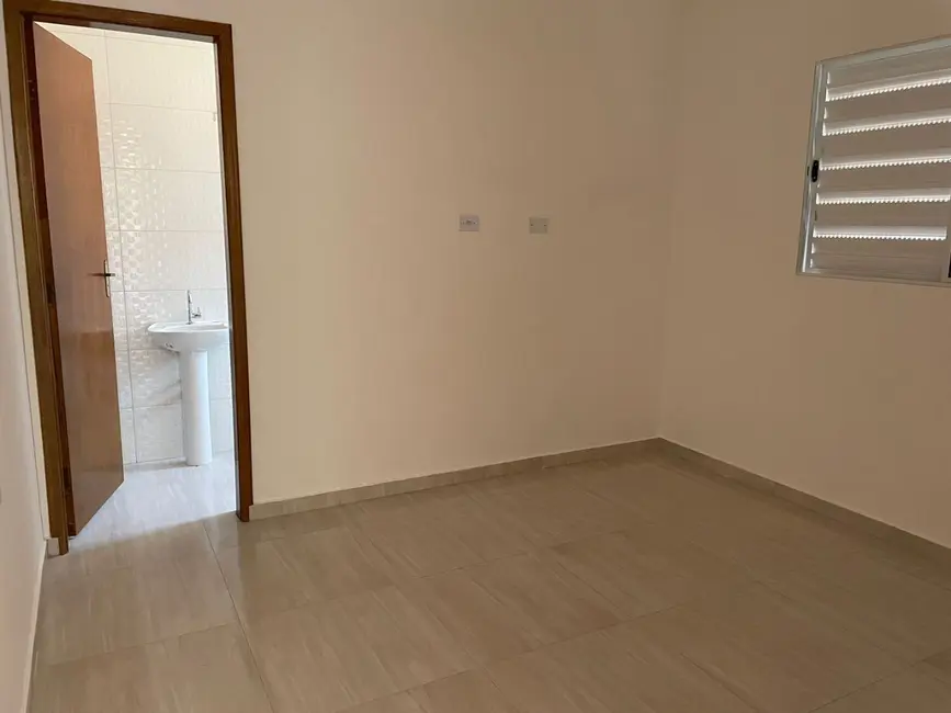 Foto 8 de Casa com 2 quartos à venda, 56m2 em Itanhaem - SP