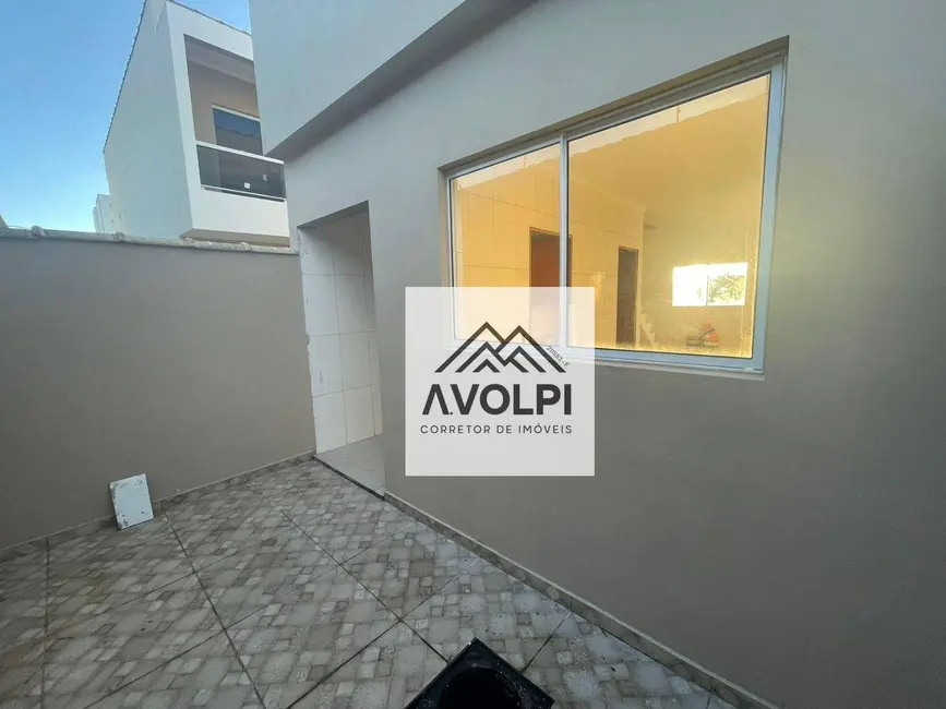 Foto 4 de Casa com 2 quartos à venda, 75m2 em Mongagua - SP