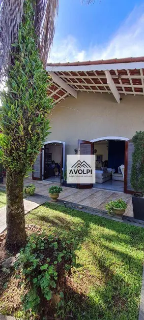 Foto 2 de Casa com 5 quartos à venda, 1200m2 em Itanhaem - SP