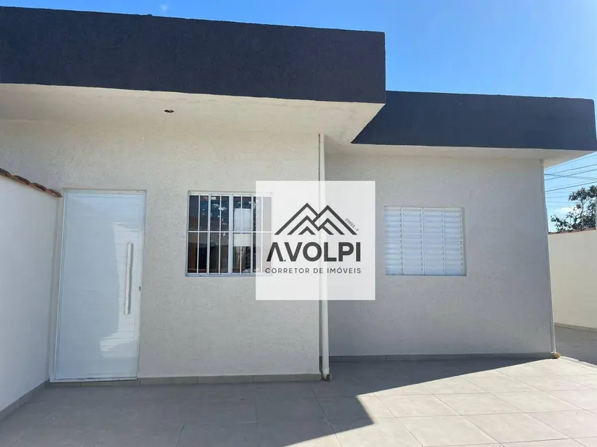 Foto 1 de Casa com 2 quartos à venda, 56m2 em Itanhaem - SP