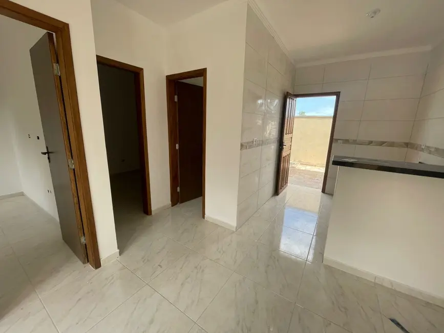 Foto 6 de Casa com 2 quartos à venda, 45m2 em Itanhaem - SP