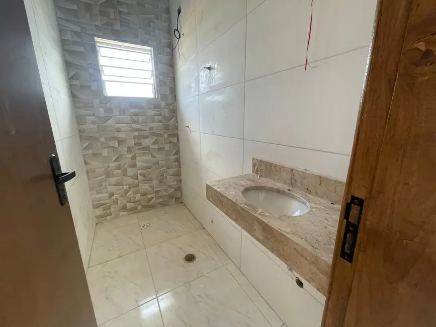 Foto 8 de Casa com 2 quartos à venda, 45m2 em Itanhaem - SP