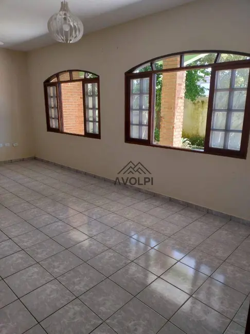 Sobrado com 5 quartos à venda, 271m2 em Itanhaem - SP - imagem 3 Foto 3 de Sobrado com 5 quartos à venda, 271m2 em Itanhaem - SP