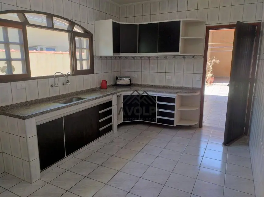 Sobrado com 5 quartos à venda, 271m2 em Itanhaem - SP - imagem 6 Foto 6 de Sobrado com 5 quartos à venda, 271m2 em Itanhaem - SP