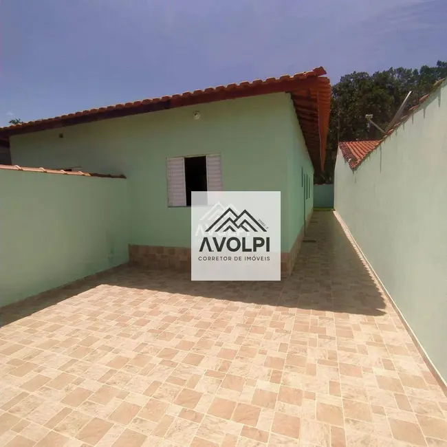 Foto 1 de Casa com 2 quartos à venda em Itanhaem - SP