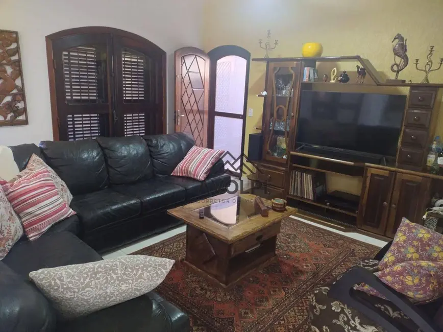 Foto 3 de Casa com 4 quartos à venda, 910m2 em Itanhaem - SP