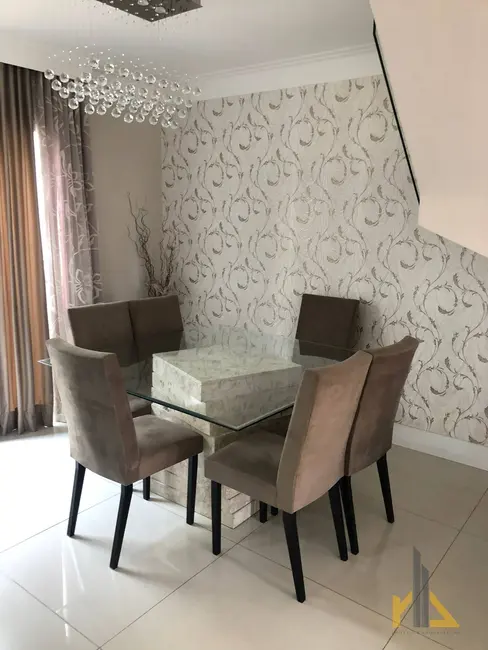 Sobrado com 3 quartos à venda, 166m2 em Atuba, Curitiba - PR - imagem 7 Foto 7 de Sobrado com 3 quartos à venda, 166m2 em Atuba, Curitiba - PR