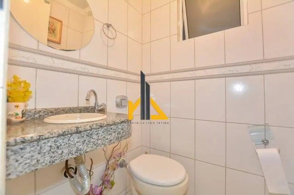 Sobrado com 3 quartos à venda, 134m2 em Fanny, Curitiba - PR - imagem 5 Foto 5 de Sobrado com 3 quartos à venda, 134m2 em Fanny, Curitiba - PR