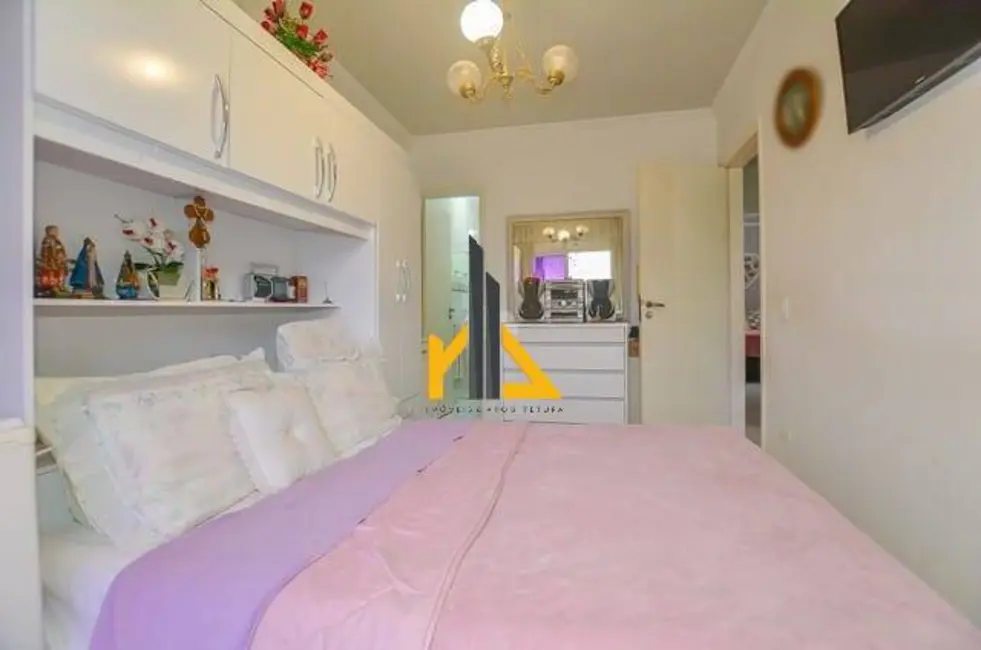 Sobrado com 3 quartos à venda, 134m2 em Fanny, Curitiba - PR - imagem 6 Foto 6 de Sobrado com 3 quartos à venda, 134m2 em Fanny, Curitiba - PR