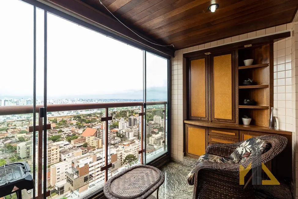 Foto 7 de Casa com 3 quartos à venda, 127m2 em Bigorrilho, Curitiba - PR