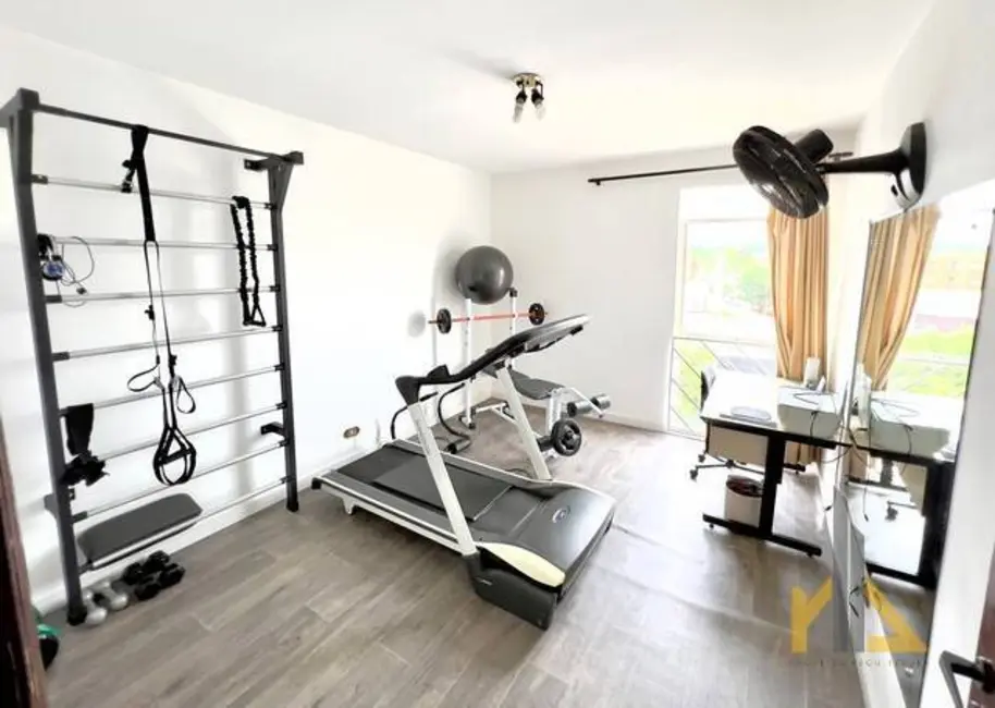 Apartamento com 3 quartos à venda, 133m2 em Parolin, Curitiba - PR - imagem 4 Foto 4 de Apartamento com 3 quartos à venda, 133m2 em Parolin, Curitiba - PR