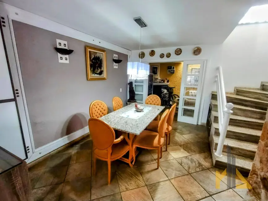 Casa com 3 quartos à venda, 177m2 em Jardim das Américas, Curitiba - PR - imagem 5 Foto 5 de Casa com 3 quartos à venda, 177m2 em Jardim das Américas, Curitiba - PR