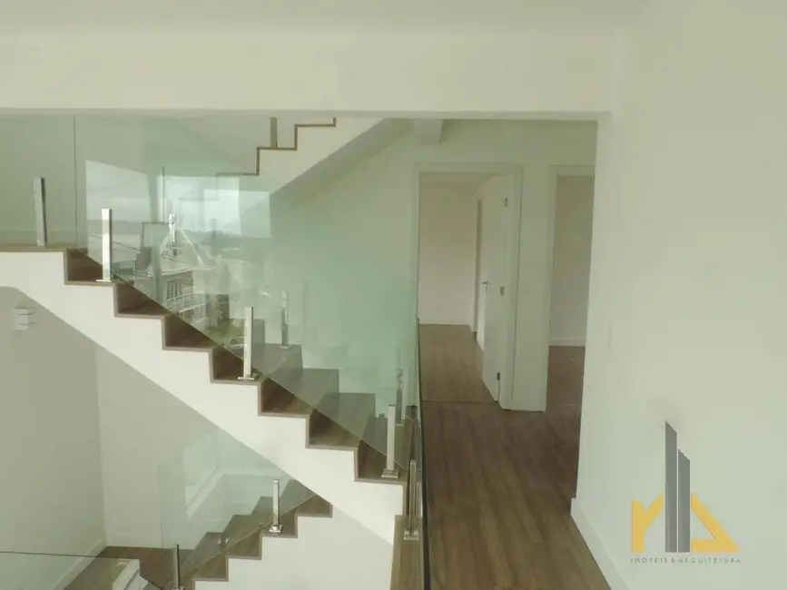 Casa com 3 quartos à venda, 240m2 em Pilarzinho, Curitiba - PR - imagem 9 Foto 9 de Casa com 3 quartos à venda, 240m2 em Pilarzinho, Curitiba - PR