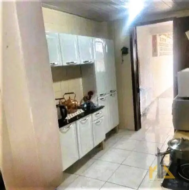 Casa com 3 quartos à venda, 110m2 em Jardim das Américas, Curitiba - PR - imagem 4 Foto 4 de Casa com 3 quartos à venda, 110m2 em Jardim das Américas, Curitiba - PR