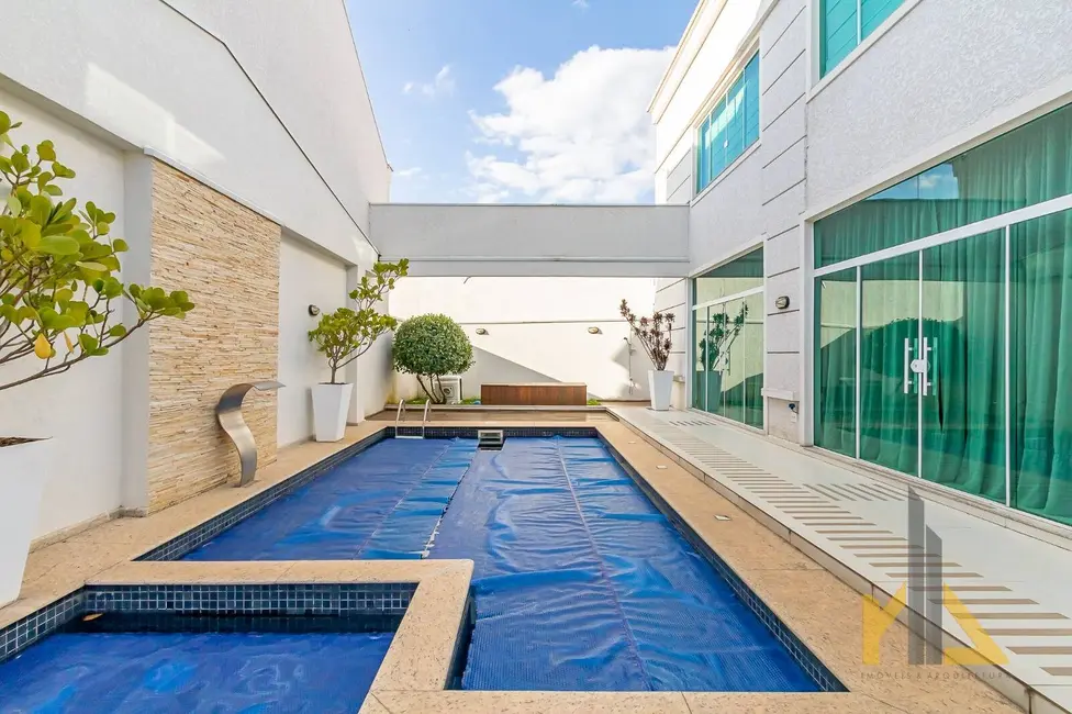 Casa com 4 quartos à venda, 278m2 em Santo Inácio, Curitiba - PR - imagem 4 Foto 4 de Casa com 4 quartos à venda, 278m2 em Santo Inácio, Curitiba - PR