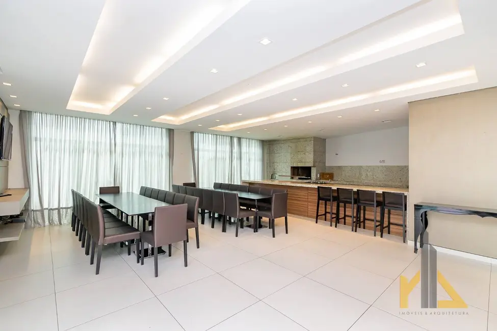 Casa com 4 quartos à venda, 278m2 em Santo Inácio, Curitiba - PR - imagem 9 Foto 9 de Casa com 4 quartos à venda, 278m2 em Santo Inácio, Curitiba - PR