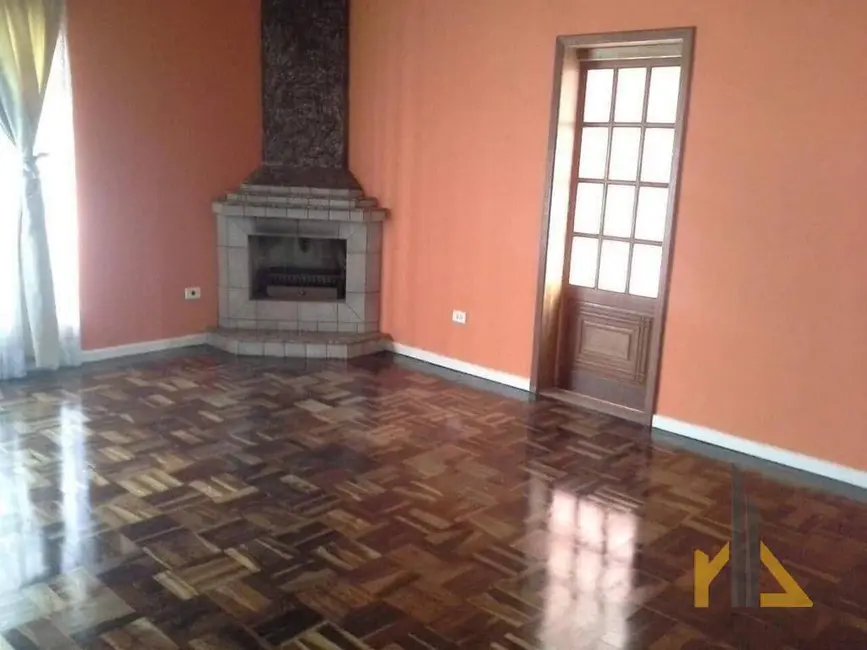 Casa com 3 quartos à venda e para alugar, 220m2 em Jardim das Américas, Curitiba - PR - imagem 3 Foto 3 de Casa com 3 quartos à venda e para alugar, 220m2 em Jardim das Américas, Curitiba - PR