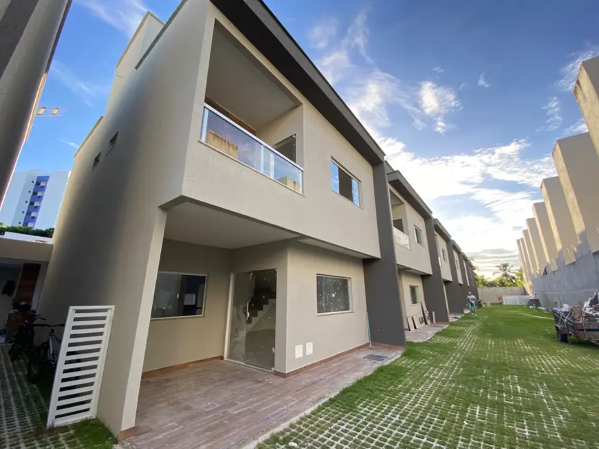 Foto 2 de Casa de Condomínio com 4 quartos à venda, 180m2 em Buraquinho, Lauro De Freitas - BA