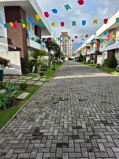 Foto 2 de Casa de Condomínio com 4 quartos à venda, 200m2 em Buraquinho, Lauro De Freitas - BA