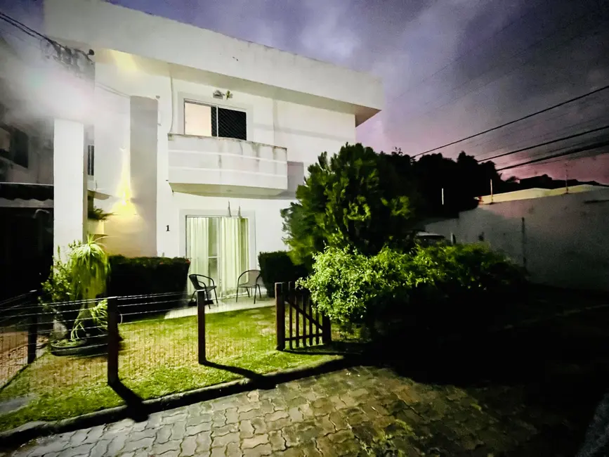 Foto 1 de Casa de Condomínio com 4 quartos à venda, 180m2 em Buraquinho, Lauro De Freitas - BA
