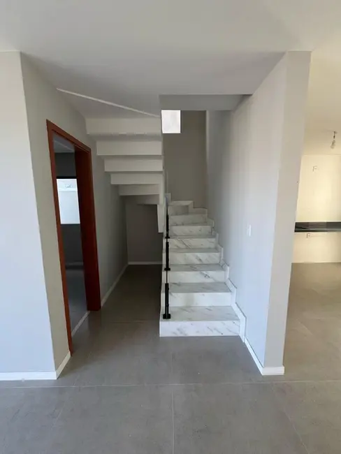 Foto 9 de Casa de Condomínio com 3 quartos à venda, 244m2 em Camacari - BA