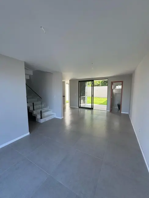 Foto 3 de Casa de Condomínio com 3 quartos à venda, 244m2 em Camacari - BA