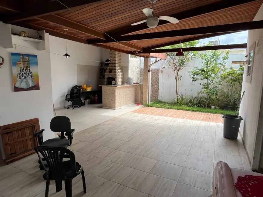 Casa de Condomínio com 4 quartos à venda, 180m2 em Buraquinho, Lauro De Freitas - BA - imagem 6 Foto 6 de Casa de Condomínio com 4 quartos à venda, 180m2 em Buraquinho, Lauro De Freitas - BA