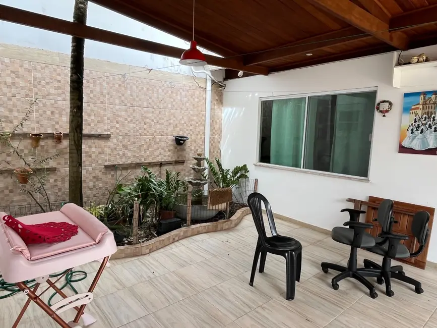 Casa de Condomínio com 4 quartos à venda, 180m2 em Buraquinho, Lauro De Freitas - BA - imagem 7 Foto 7 de Casa de Condomínio com 4 quartos à venda, 180m2 em Buraquinho, Lauro De Freitas - BA