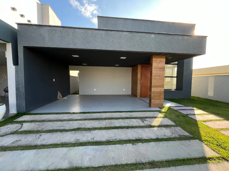 Foto 1 de Casa de Condomínio com 3 quartos à venda, 130m2 em Camacari - BA