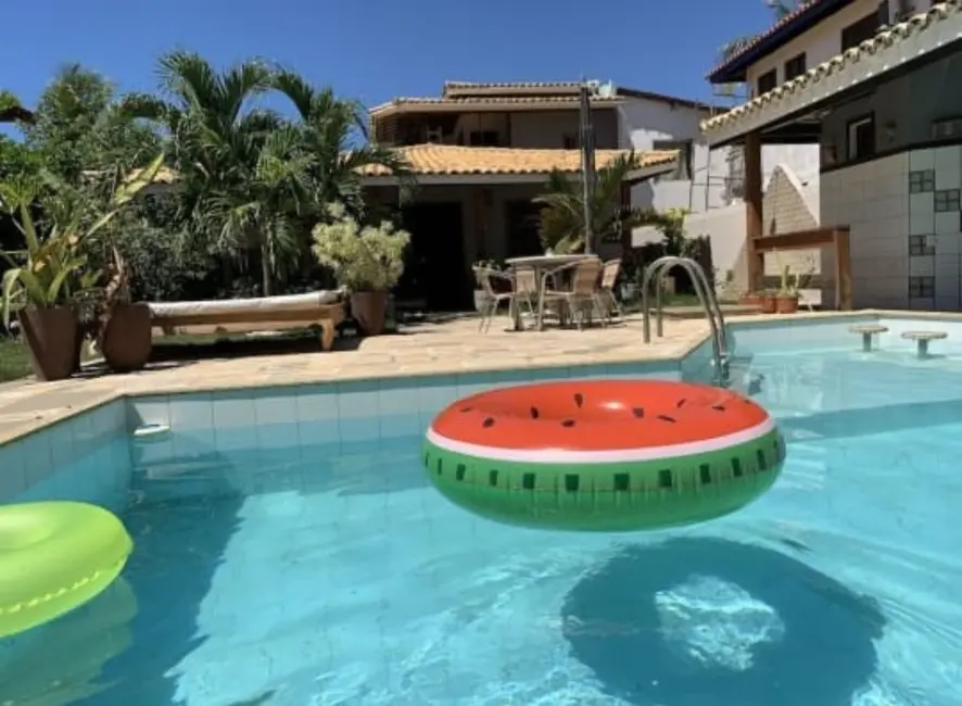 Casa com 6 quartos à venda, 220m2 em Vilas do Atlântico, Lauro De Freitas - BA - imagem 1 Foto 1 de Casa com 6 quartos à venda, 220m2 em Vilas do Atlântico, Lauro De Freitas - BA