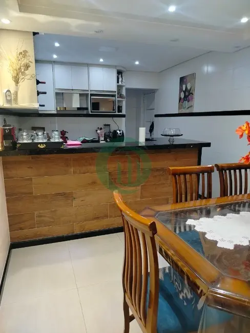 Foto 4 de Casa de Condomínio com 3 quartos à venda, 300m2 em Parque São Vicente, Maua - SP