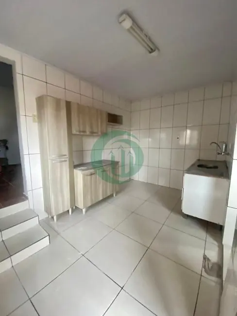 Casa com 2 quartos para alugar, 75m2 em Vila Eldízia, Santo Andre - SP - imagem 2 Foto 2 de Casa com 2 quartos para alugar, 75m2 em Vila Eldízia, Santo Andre - SP