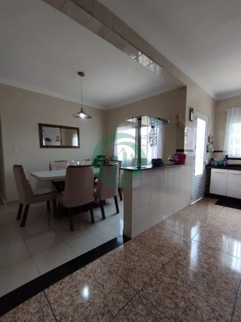 Casa com 3 quartos à venda, 200m2 em Vila Eldízia, Santo Andre - SP - imagem 4 Foto 4 de Casa com 3 quartos à venda, 200m2 em Vila Eldízia, Santo Andre - SP