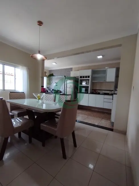 Casa com 3 quartos à venda, 200m2 em Vila Eldízia, Santo Andre - SP - imagem 5 Foto 5 de Casa com 3 quartos à venda, 200m2 em Vila Eldízia, Santo Andre - SP