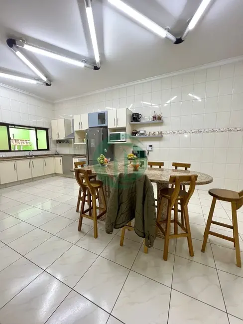 Casa com 4 quartos à venda, 530m2 em Vila Pires, Santo Andre - SP - imagem 6 Foto 6 de Casa com 4 quartos à venda, 530m2 em Vila Pires, Santo Andre - SP