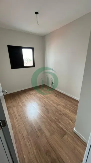 Foto 1 de Casa com 2 quartos à venda, 100m2 em Parque Industriário, Santo Andre - SP