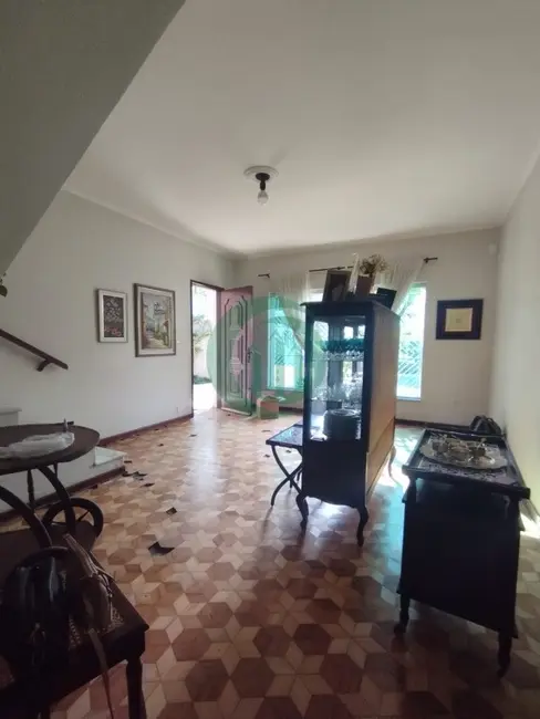 Foto 2 de Casa com 3 quartos à venda, 209m2 em Vila Eldízia, Santo Andre - SP