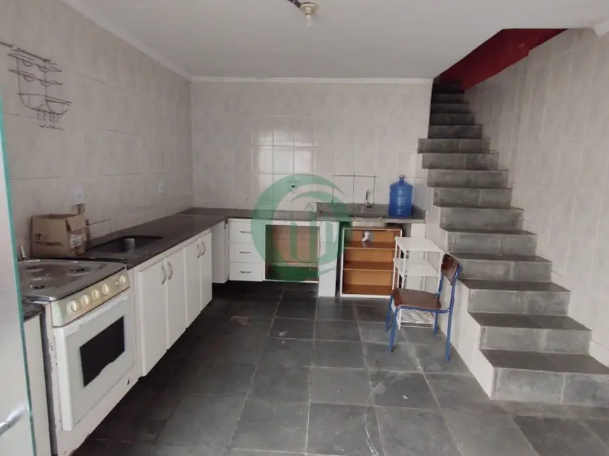 Foto 3 de Casa com 3 quartos para alugar, 120m2 em Vila Eldízia, Santo Andre - SP