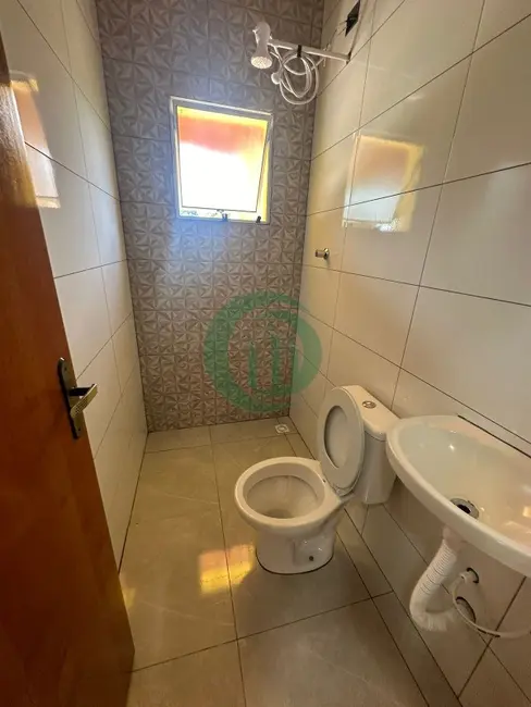 Chácara com 2 quartos à venda, 106m2 em Pinhalzinho - SP - imagem 4 Foto 4 de Chácara com 2 quartos à venda, 106m2 em Pinhalzinho - SP